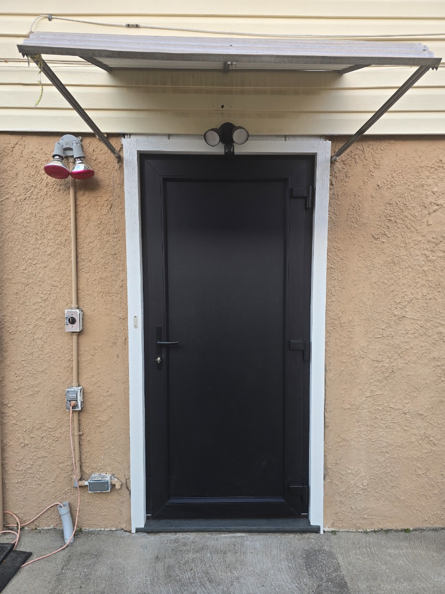 Manux 8111 Matte Black